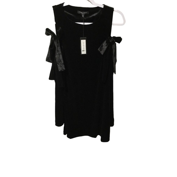 Romeo Juliet Couture Off Shoulder Black Velvet Like Mini Dress Size Small NWT - Picture 2 of 8